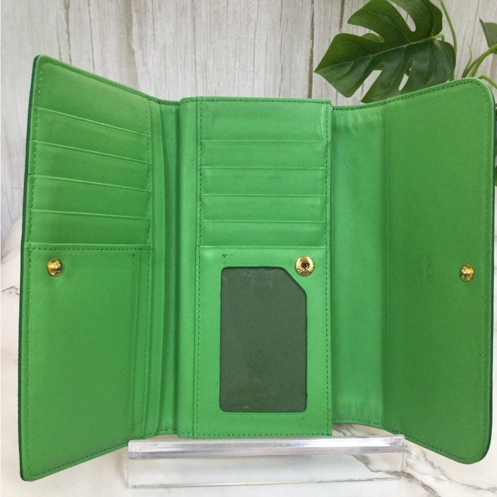 GUC MCM Green Leather Continental Wallet with Gold Accents